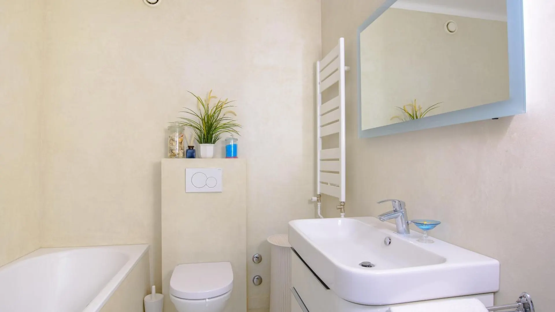 Tourelle 2 - Spacieux Appartement Dans Le Centre De Geneve