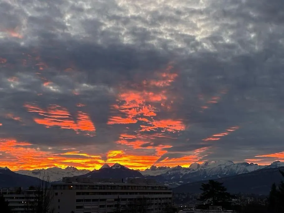 Tourelle 2 - Spacieux Appartement Dans Le Centre De Geneve